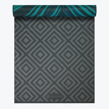 Load image into Gallery viewer, Reversible Geo Feather Yoga Mat (6mm)